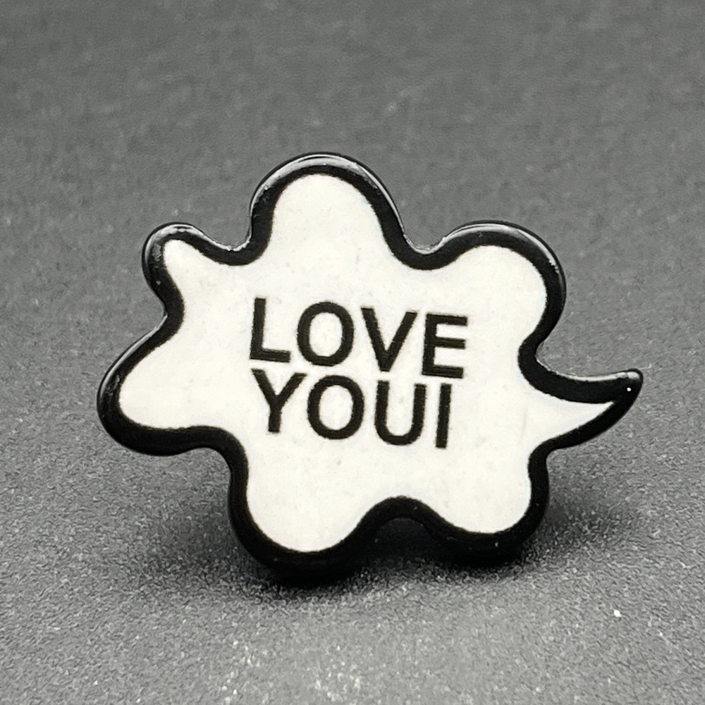 Love You Cartoon Speech Bubble Lapel Hat Pin‎